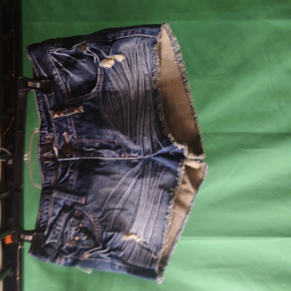 Decree short shorts